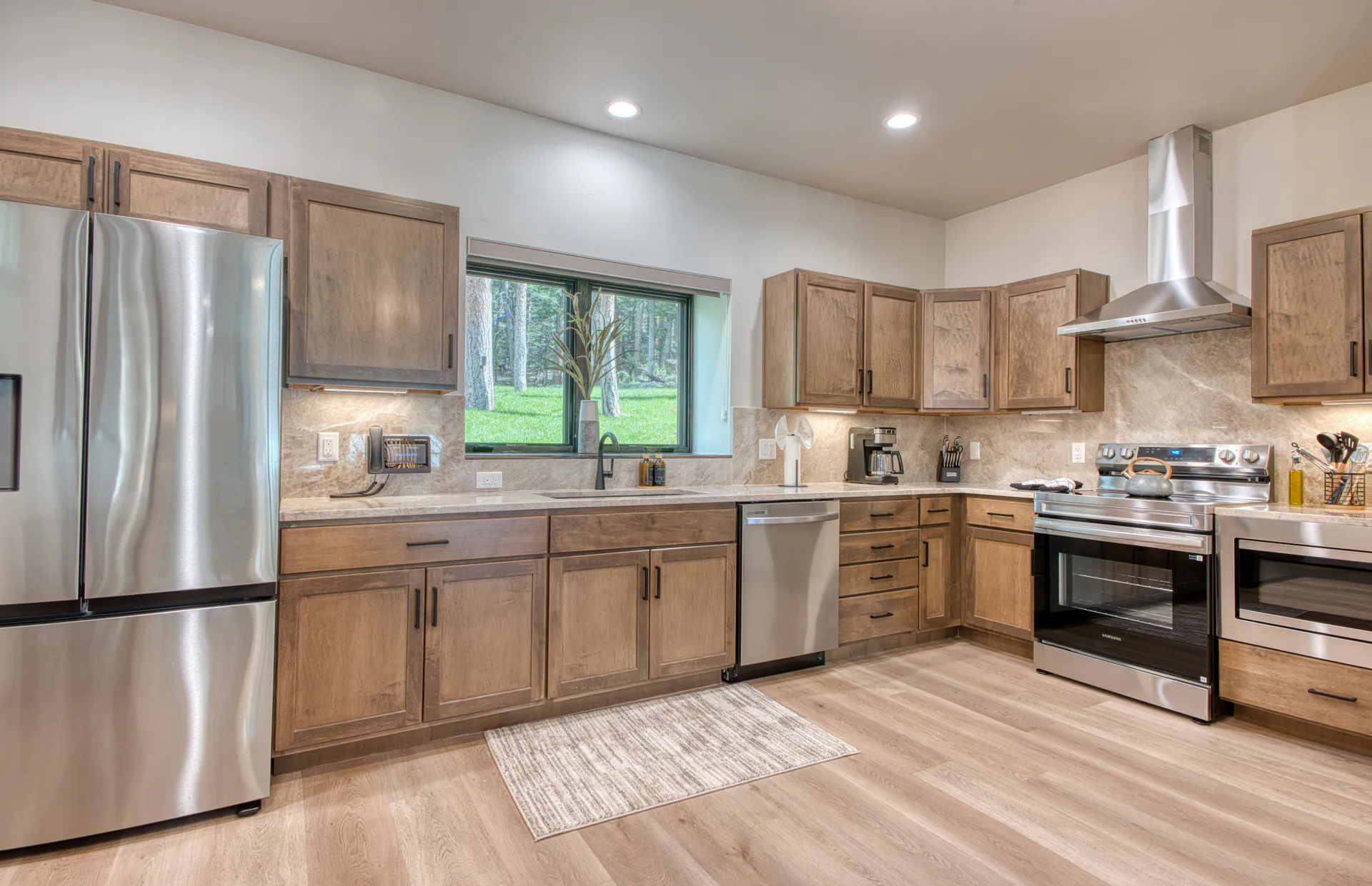 DreamView Hillside kitchen